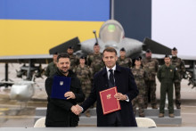 Volodymyr Zelensky et Emmanuel Macron, le 17 novembre 2025.