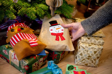 Cette prime est versée habituellement à l'ensemble des bénéficiaires du RSA et aux chômeurs en fin de droits.