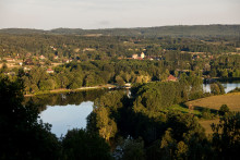Vue du village de Trémolat et de la vallée de la Dordogne