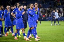 Les Bleus derrière Kylian Mbappé lors de France-Ukraine, le 13 novembre 2025 au Parc des Princes.