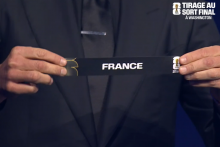 Le papier de la France lors du tirage de la Coupe du monde.