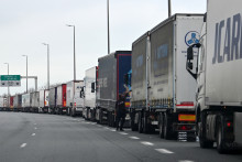 Camions de transport routier (illustration)