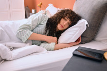 Une femme en train de dormir (image d'illustration).