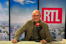 Le Emmanuel Houdart lors de l'enregistrement du podcast "Symptômes"