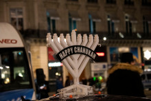 Une menorah dans les rues de Paris en 2022.