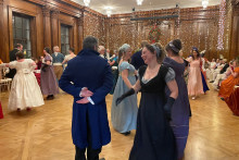 Des "janéites", ces fans de Jane Austen qui se réunissent en costume d'époque