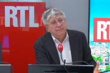 Éric Coquerel, le 22 décembre 2025 dans le studio de RTL