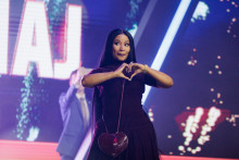 Nicki Minaj sur la scène convention AmericaFest de Turning Point USA, à Phoenix, en Arizona, ce dimanche 21 décembre 2025.