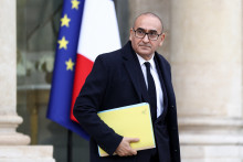 Laurent Nuñez envisage des sanctions contre un maire de Dordogne pour des propos antisémites.