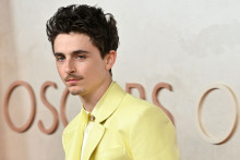 Timothée Chalamet sur le tapis rouge des Oscars 2025.