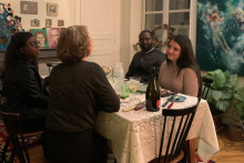 Anastasie, Serge et Amel ont passé la soirée de Noël chez Vincent et Viginie.