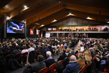 La cérémonie d'hommage national aux victimes de l'incendie de Crans-Montana est organisée à Martigny, une commune voisine, le 9 janvier 2025