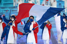 Tessa Worley et Kevin Rolland ouvrent la marche à la délégation française lors des JO d'hiver 2022 à Pékin
