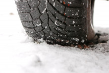 Une voiture a descendu une piste bleue aux Houches (Haute-Savoie) ce dimanche 11 janvier 2026 (image d'illustration).