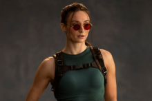 Sophie Turner en aventurière iconique