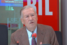 Alain Duhamel, dans le studio de RTL, le 21 janvier 2026