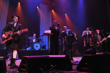 Les Pogues se produisent au Terminal 5 le 15 mars 2011 à New York.