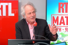 Franz-Olivier Giesbert, dans le studio de RTL, le 13 février 2026