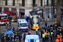 Le tramway a percuté de plein fouet un bâtiment à Milan, ce vendredi 27 février 2026.
