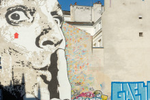 Le silence est davantage absent dans nos quotidiens.