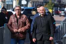 Christophe Ellul s'entretient avec son avocat, Alexandre Novion le 3 mars 2026