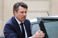 Une enquête a été ouverte après la découverte d'une tête de porc accrochée devant la porte du domicile de Christian Estrosi