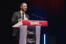 David Guiraud, député de la 8e circonscription du Nord, lors de son meeting électoral pour les élections municipales à la salle Watremez à Roubaix, le 31 janvier 2026.