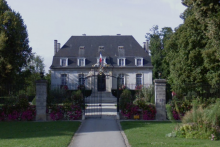 La mairie d'Arcis-sur-Aube (Aube).