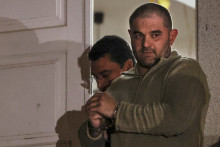 L'ex-policier Cédric Prizzon, soupçonné du meurtre de sa compagne et de son ex-conjointe, a été placé en détention provisoire jeudi 26 mars au Portugal.en détention
