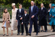 La famille royale avant d'assister à la messe de Pâques à Windsor, à l'ouest de Londres, ce dimanche 5 avril.