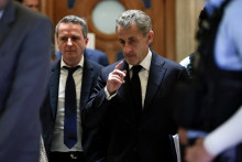 Nicolas Sarkozy lors de son procès en appel concernant les accusations selon lesquelles il aurait sollicité un financement libyen pour sa campagne électorale de 2007, au palais de justice de Paris le 8 avril 2026.