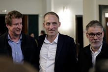 Yannick Jadot, Raphaël Glucksmann et Olivier Faure, lors d'une table ronde à Montreuil, le 11 avril 2026.