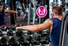 Une salle de musculation (illustration)