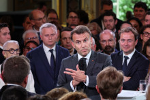 Emmanuel Macron face aux maires, le 16 avril 2026