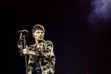 Louis Tomlinson lors d'un concert à Amsterdam le 20 avril 2026.
