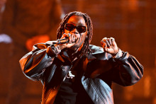 Le rappeur Gazo lors des Victoires de la Musique le 9 février 2024 à Boulogne-Billancourt.