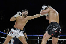 Cyril Benzaquen, 7 fois champion du monde ISKA de kickboxing, remet son titre en jeu le 30 avril 2026