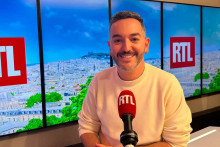 Le Dr Sacha Gabriel Ayache lors de l'enregistrement de "Symptômes"