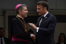 Le président français et coprince d'Andorre Emmanuel Macron et le coprince d'Andorre Josep-Lluis Serrano Pentinat, le 28 avril 2026.