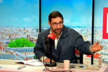 Jacques s'est séparé de son smartphone il y a 5 ans. Dans "Un jour, une vie", il explique comment il s'organise pour ne plus dépendre de ce petit outil de poche.