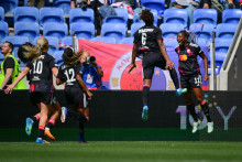 Les joueuses d'OL Lyonnes célèbrent un but contre Arsenal en demi-finale retour de Ligue des champions, le 2 mai 2026 au Groupama Stadium.