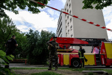 Trois personnes sont décédées, le 11 mai au matin lors d'un incendie criminel dans un immeuble de Décines-Charpieu, en banlieue de Lyon