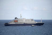Le MV Hondius quitte le port  de Granadilla de Abona de Ténérife (Espagne), lundi 11 mai 2026.