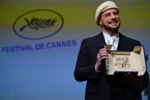 John Travolta reçoit une Palme d'Or surprise, le 15 mai 2026