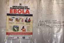 Une affiche sur l'épidémie d'Ebola en République démocratique du Congo, en mai 2026