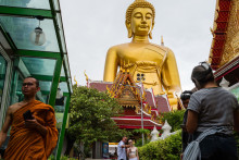 Des touristes à Bangkok en mai 2026.