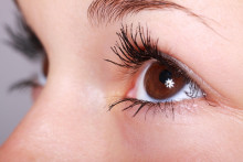 Des yeux. (illustration)