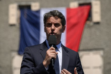 Gabriel Attal à Mur-de-Barrez (Aveyron), le 22 mai 2026