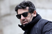 Patrick Bruel photographié le 10 décembre 2024 à Paris.