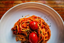 Des spaghettis.